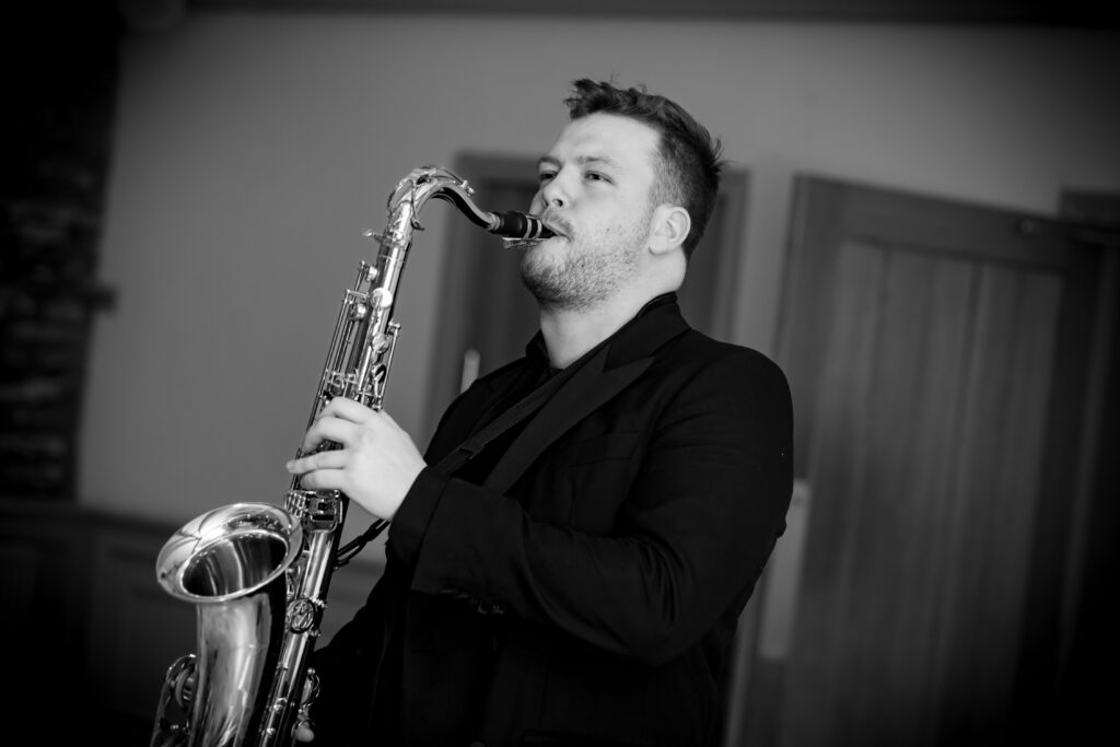 Hari Harmonies - Professional Saxophonist for Hire